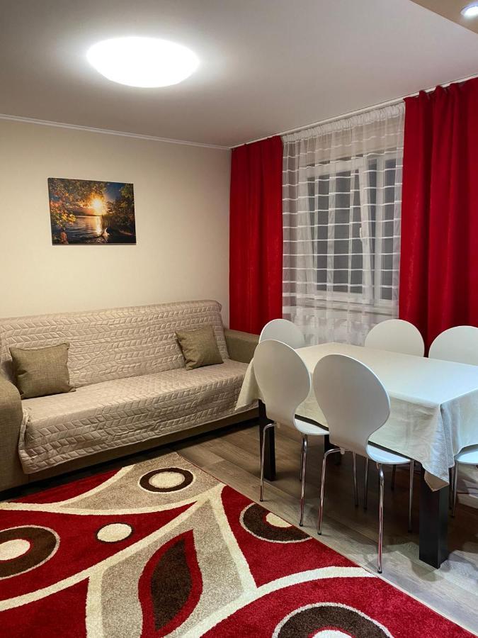 8 Residence Apartament Cavnic Bagian luar foto