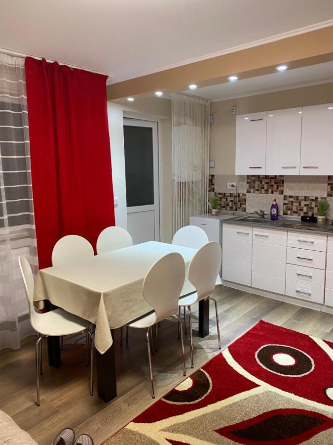 8 Residence Apartament Cavnic Bagian luar foto